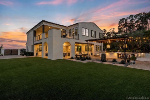 Photo of 3947 Rancho Summit, Encinitas, CA 92024 (MLS # 260016444)