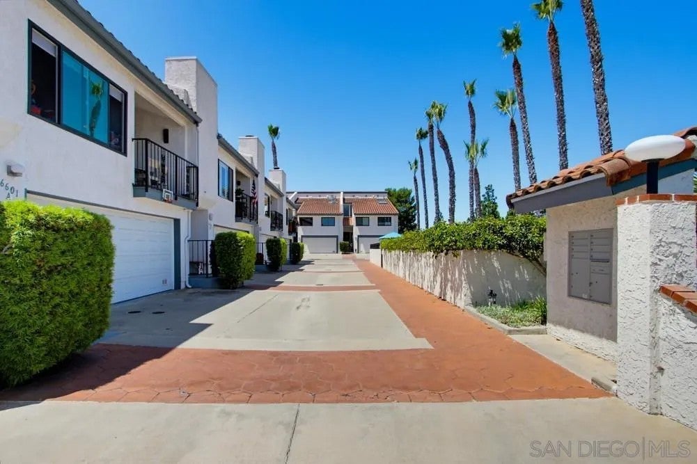6601 Santa Isabel B