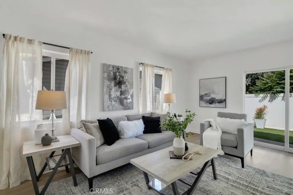 Photo of 101 Sunset Dr, Thousand Oaks, CA 91362 (MLS # SR26087101)