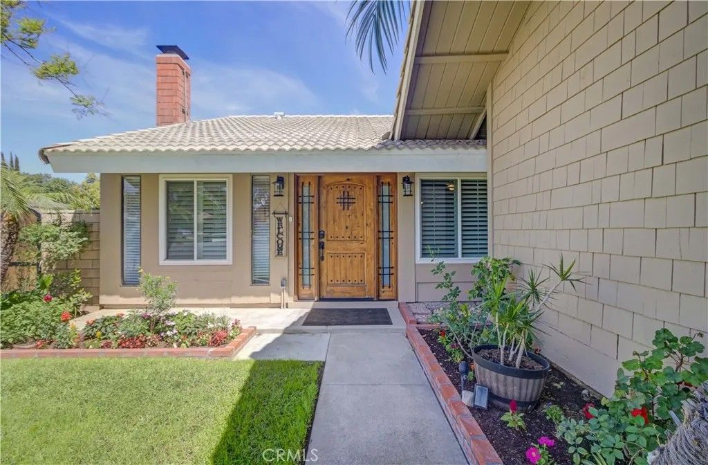 Photo of 292 N Camino Arroyo, Anaheim Hills, CA 92807 (MLS # OC26073680)