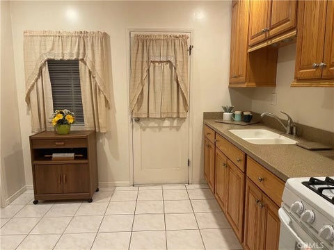 Tiny photo for 6056 Camerino ST, Lakewood, CA 90713 (MLS # SW26129168)