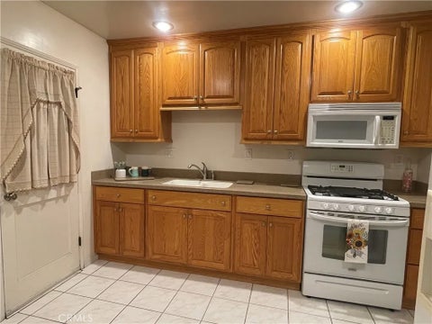 Tiny photo for 6056 Camerino ST, Lakewood, CA 90713 (MLS # SW26129168)