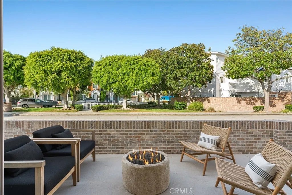 1517 Miramar Drive