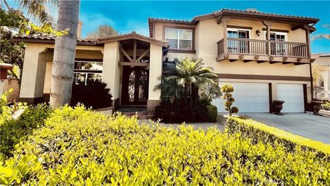 Photo of 732 S S Rosecrest Cir, Anaheim Hills, CA 92808 (MLS # PW26046883)