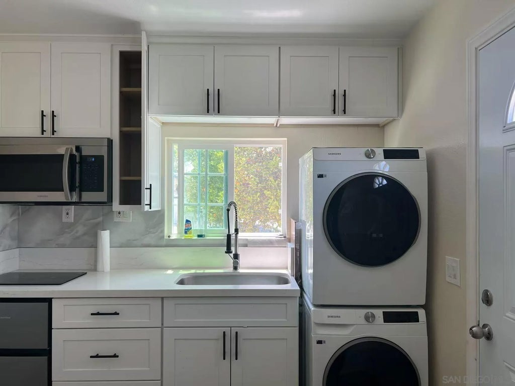 Photo of 6708 Barnhurst, San Diego, CA 92117 (MLS # 260011487)