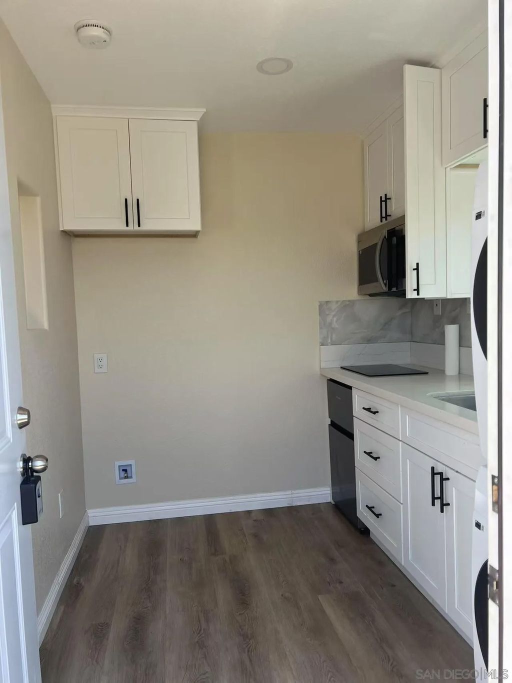 Photo of 6708 Barnhurst, San Diego, CA 92117 (MLS # 260011487)