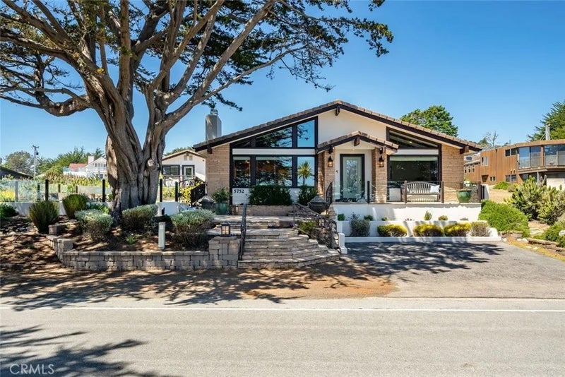 5752 Moonstone Beach