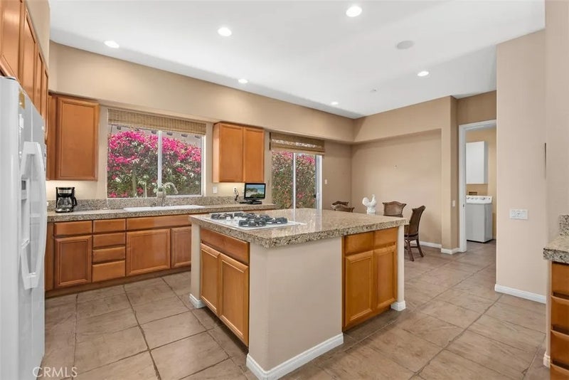 1228 Verdugo