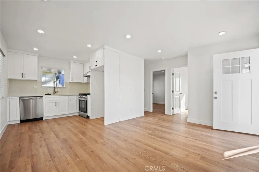 Photo of 116 E Alberta Street, Anaheim, CA 92805 (MLS # OC25274672)