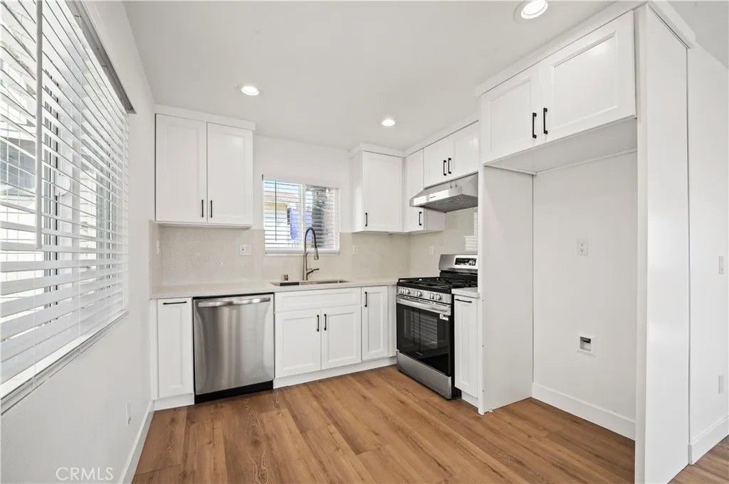 Photo of 116 E Alberta Street, Anaheim, CA 92805 (MLS # OC25274672)