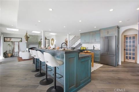 Tiny photo for 825 Coast View, Laguna Beach, CA 92651 (MLS # OC25247028)