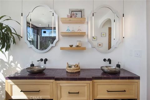 Tiny photo for 825 Coast View, Laguna Beach, CA 92651 (MLS # OC25247028)