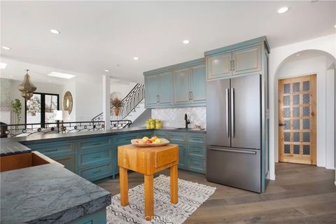 Tiny photo for 825 Coast View, Laguna Beach, CA 92651 (MLS # OC25247028)