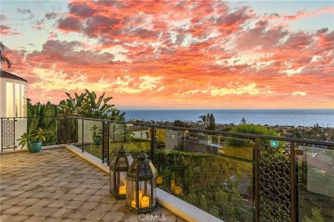 Tiny photo for 825 Coast View, Laguna Beach, CA 92651 (MLS # OC25247028)