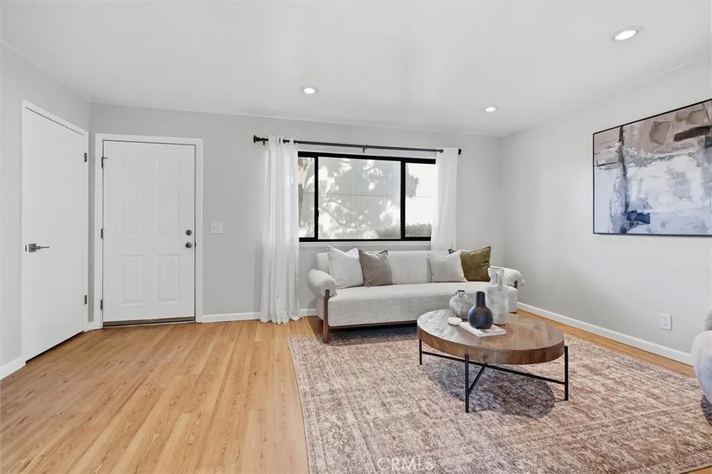676 N 12th Street 14