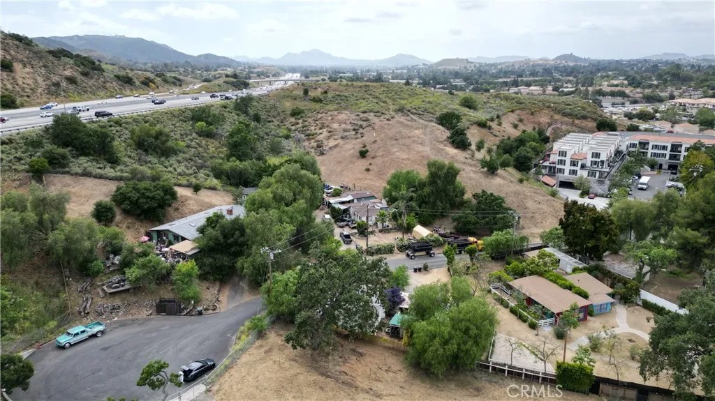 1710 E Thousand Oaks