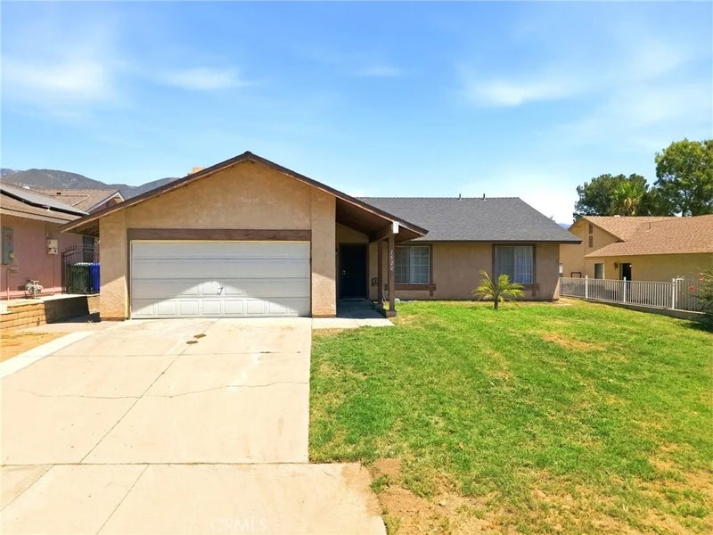 1522 Creekside Drive
