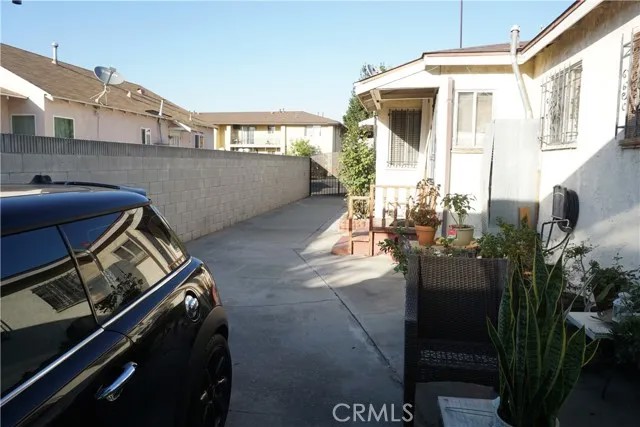 8354 La Villa Street