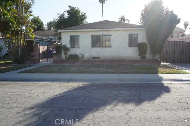 8354 La Villa Street