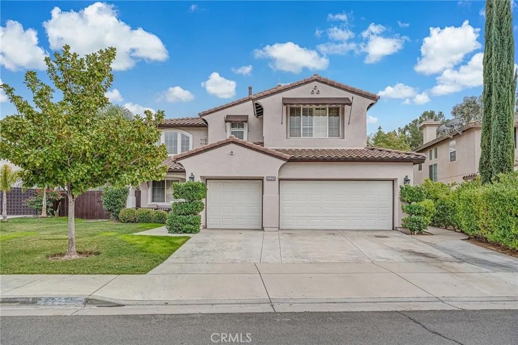 Photo of 42376 Wildwood Ln, Murrieta, CA 92562 (MLS # PW26016099)