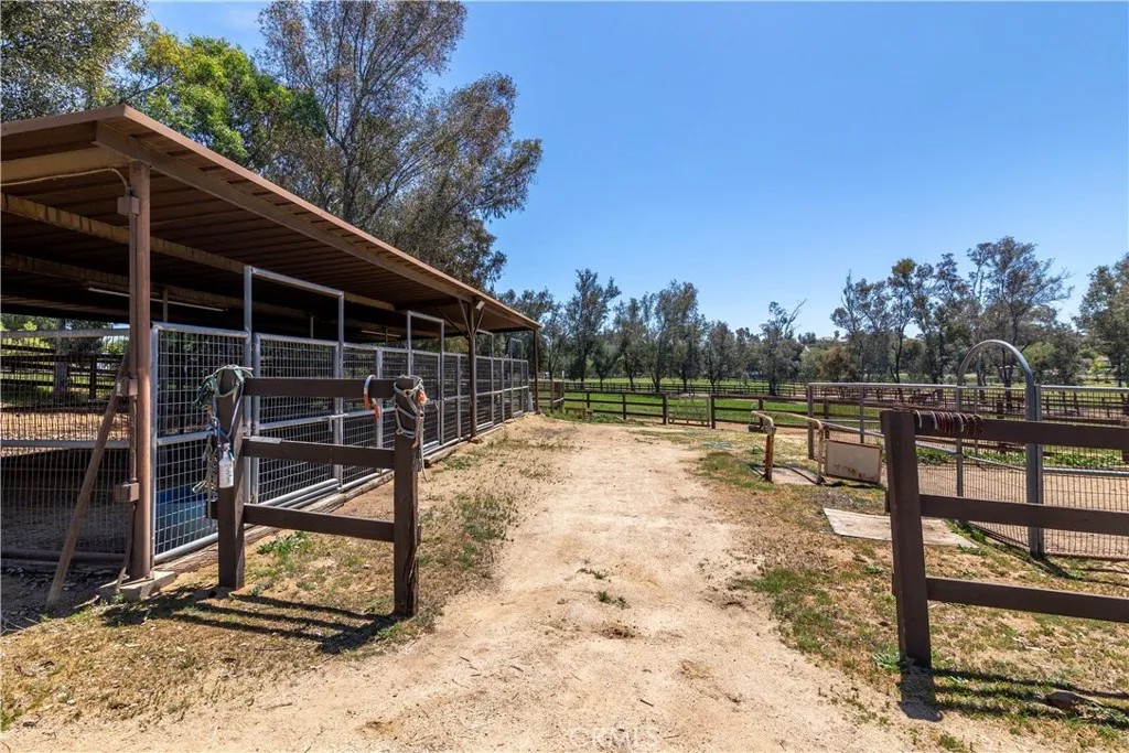 38875 Avenida Bonita