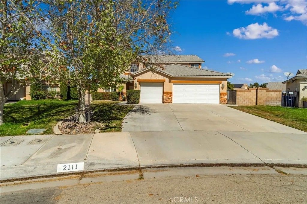 Photo of 2111 Janet Dr, Lancaster, CA 93536 (MLS # SR26063999)