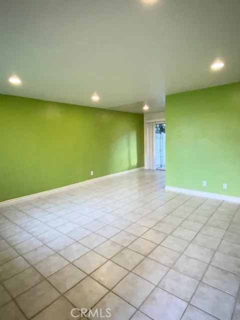 15351 Orange Avenue 2