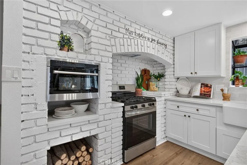 30916 Glen Oak
