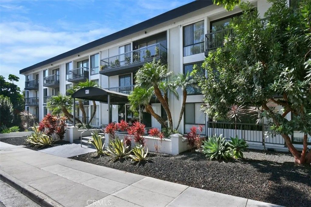 Photo of 1351 N Crescent Heights Boulevard #114, West Hollywood, CA 90046 (MLS # SR26007816)