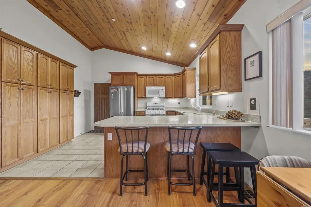 35465 Sunset Lane