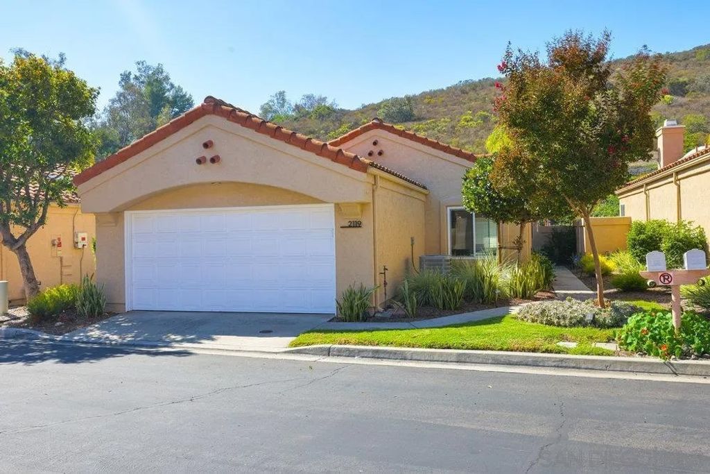 Photo of 2119 Royal Lytham Gln, Escondido, CA 92026 (MLS # 250041141)