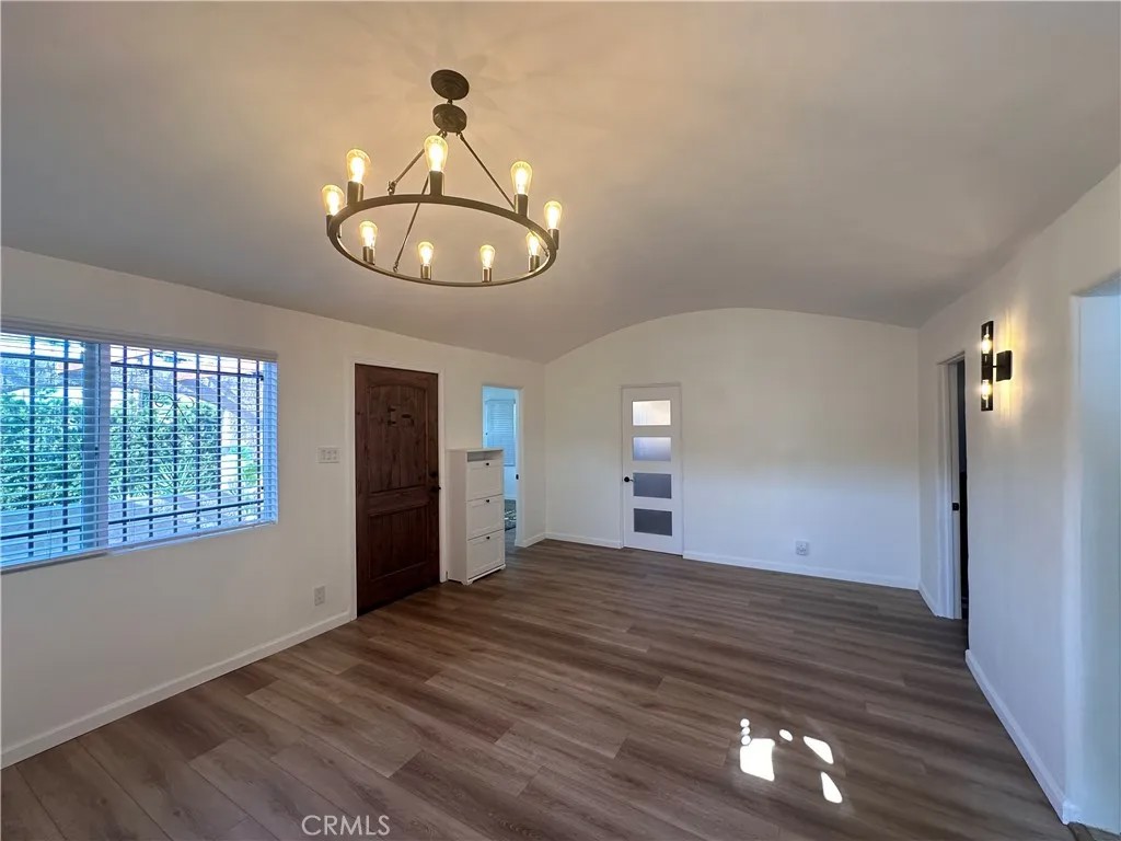 3667 W 110th