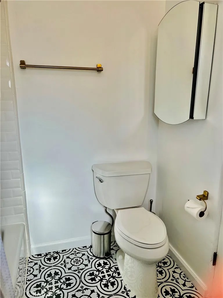 3667 W 110th