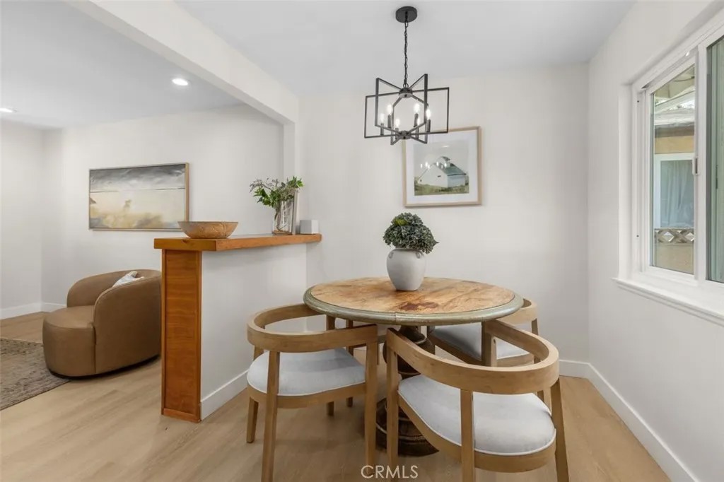 10827 Archway