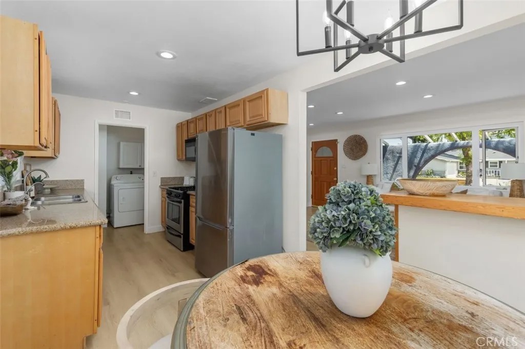 10827 Archway