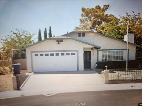 Photo of 961 Chateau Way, Barstow, CA 92311 (MLS # RS26054777)