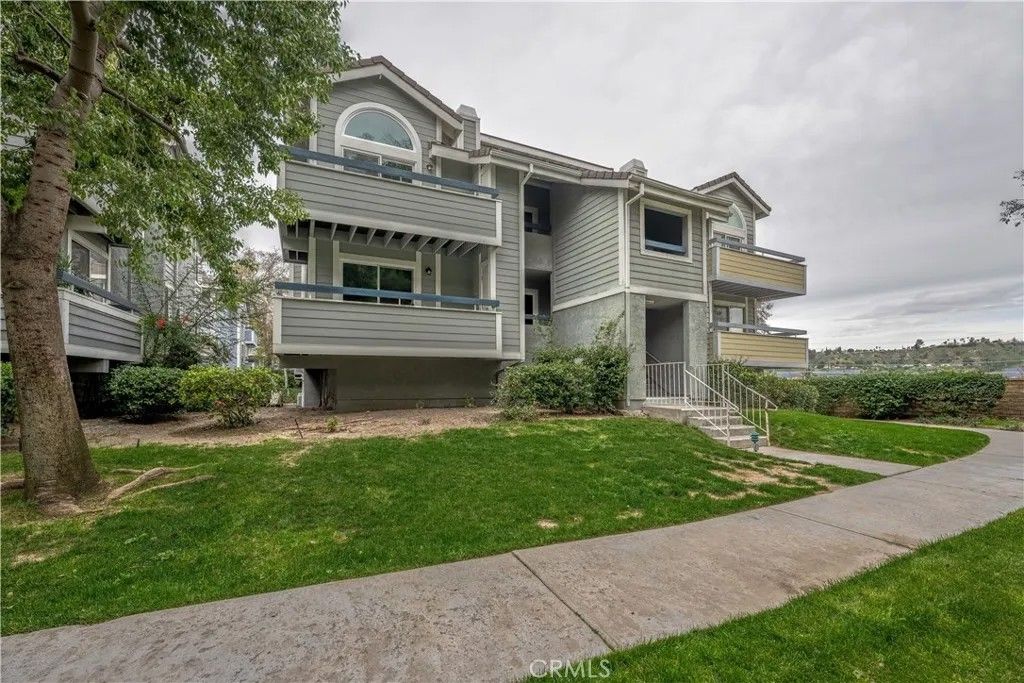 Photo of 26954 Flo Lane #345, Canyon Country, CA 91351 (MLS # SR26015678)