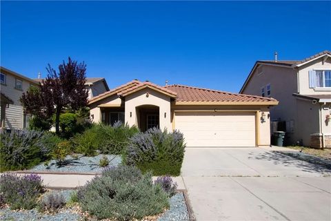 Photo of 1525 La Sierra St, Merced, CA 95348 (MLS # MC26053870)