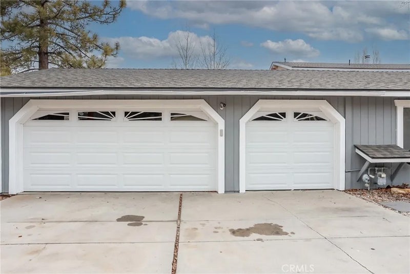 171 W Meadow