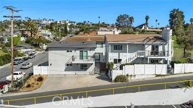 102 E Avenida San Gabriel