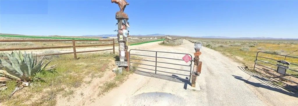 Photo of 45455 137th St W, Del Sur, CA 93536 (MLS # HD26027332)