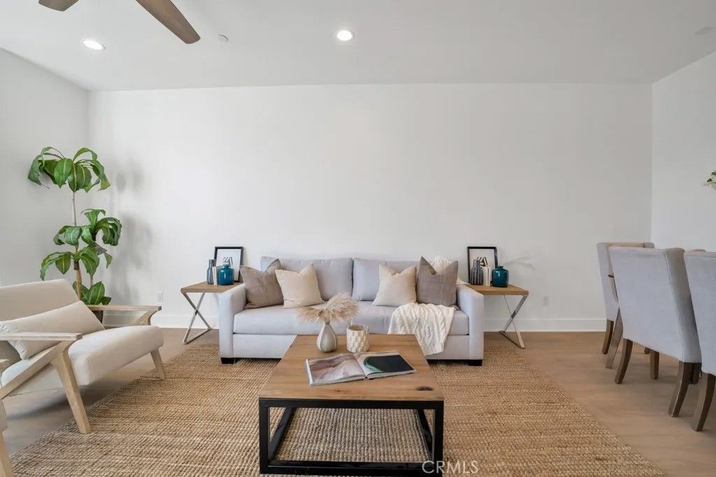 Photo of 10832 W Riverton Court, Toluca Lake, CA 91602 (MLS # SR26079621)