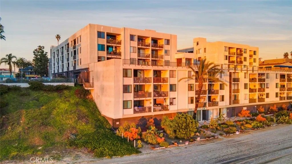 Photo of 1140 E Ocean Boulevard #235, Long Beach, CA 90802 (MLS # GD26005385)