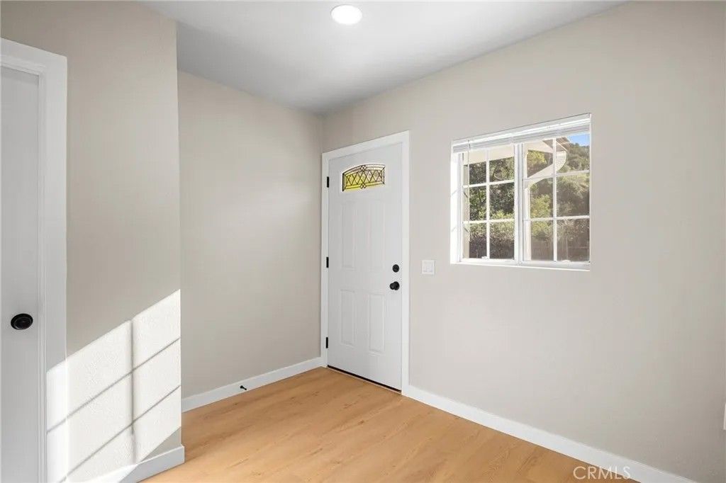 Photo of 7649 Thousand Oaks, Tujunga, CA 91042 (MLS # GD25274693)