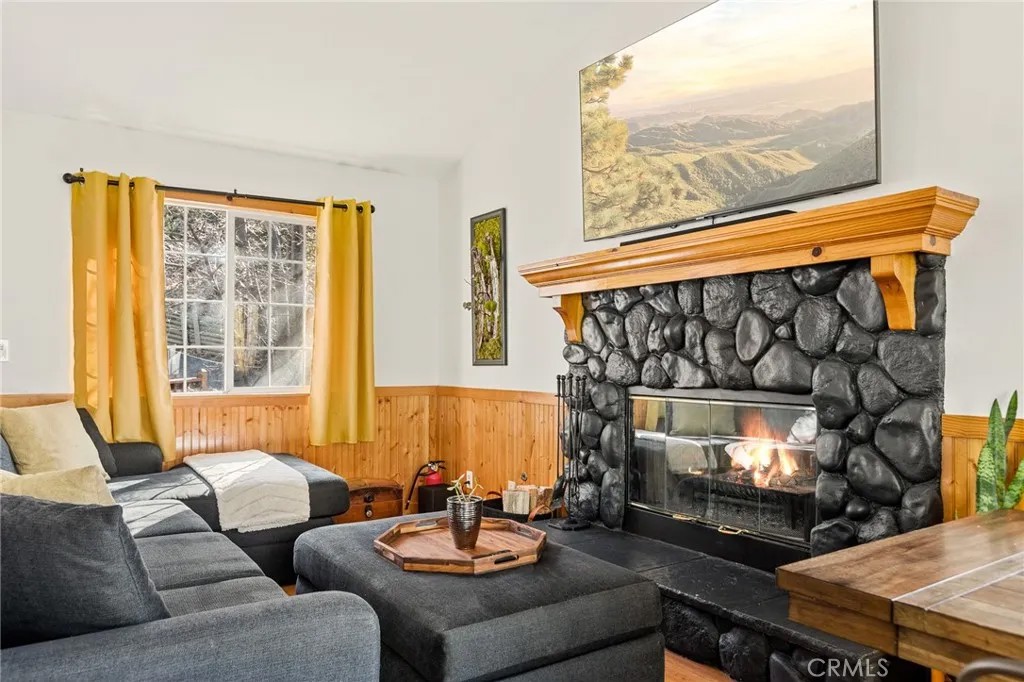 1348 Manzanita Way