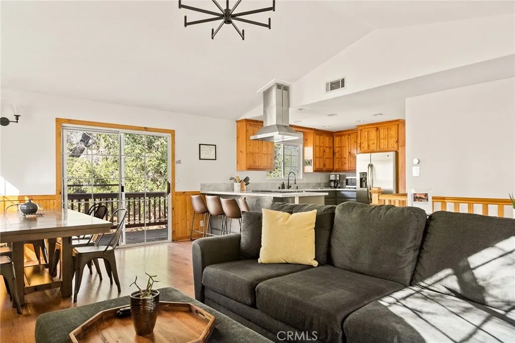 1348 Manzanita Way