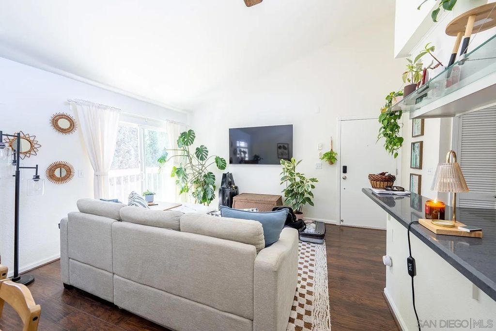 Photo of 4211 Iowa St #6, San Diego, CA 92104 (MLS # 260009872)