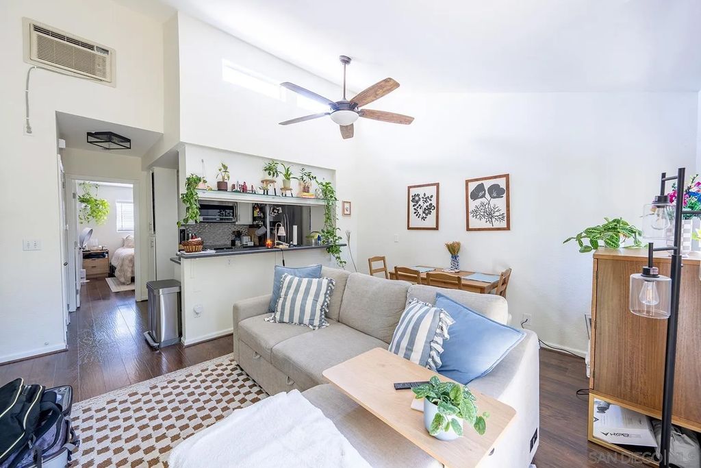 Photo of 4211 Iowa St #6, San Diego, CA 92104 (MLS # 260009872)