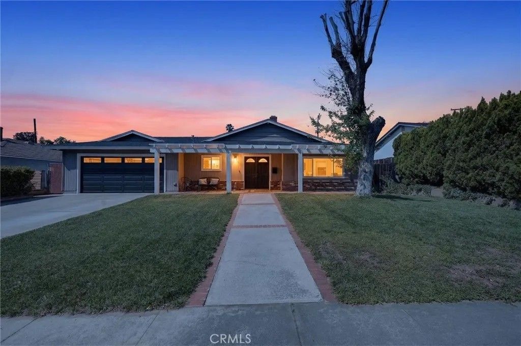 Photo of 1463 Clock Ave, Redlands, CA 92374 (MLS # SW26077401)