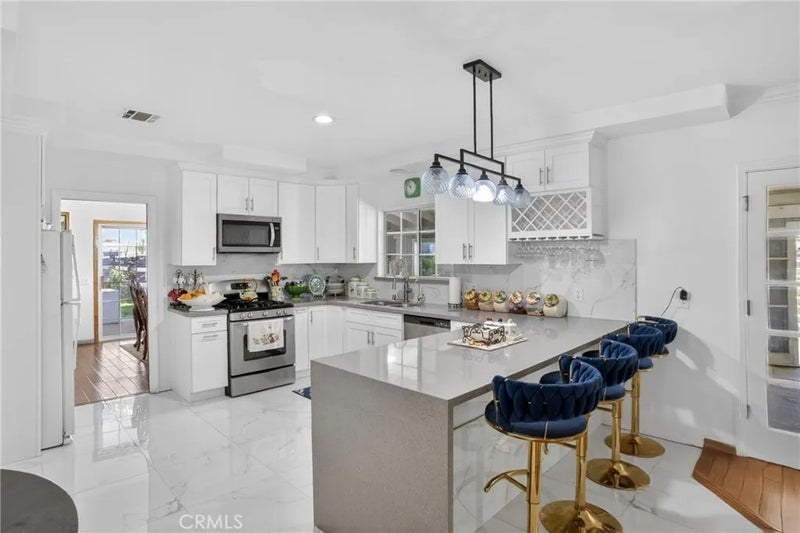 3848 E AVENUE T4